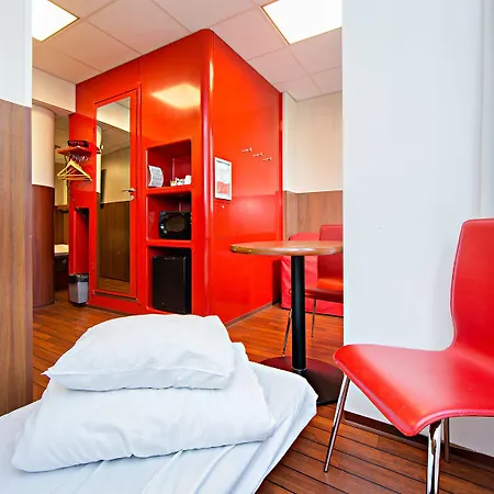 Omena Centre Hotel 3*