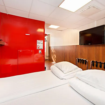 Ξενοδοχείο Omena Centre 3*