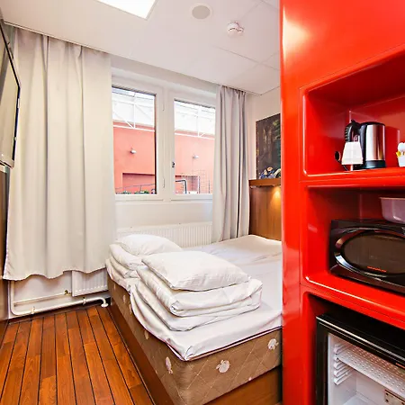 Hotel Omena Centre 3*