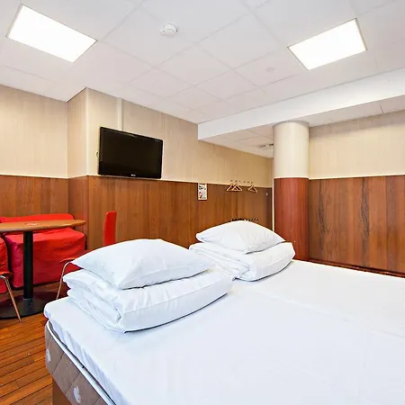 Omena Centre Hotel
