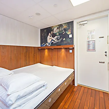 Hotel Omena Centre 3*