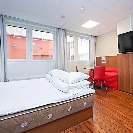 Omena Centre Hotel