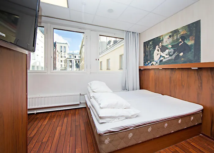 Omena Centre Hotel 3*