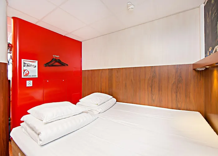 Hotel Omena Centre 3*