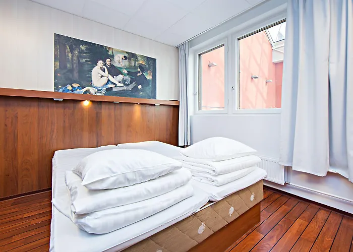 Omena Centre Hotel 3*