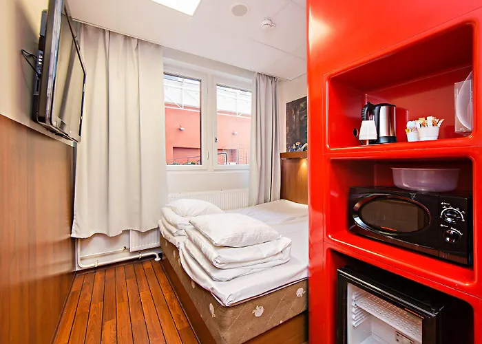 Hotel Omena Centre 3*