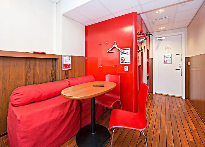 Omena Centre Hotel 3*