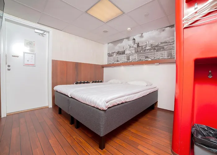 Hotel Omena Centre 3*