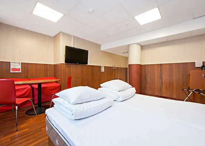 Omena Centre Hotel 3*