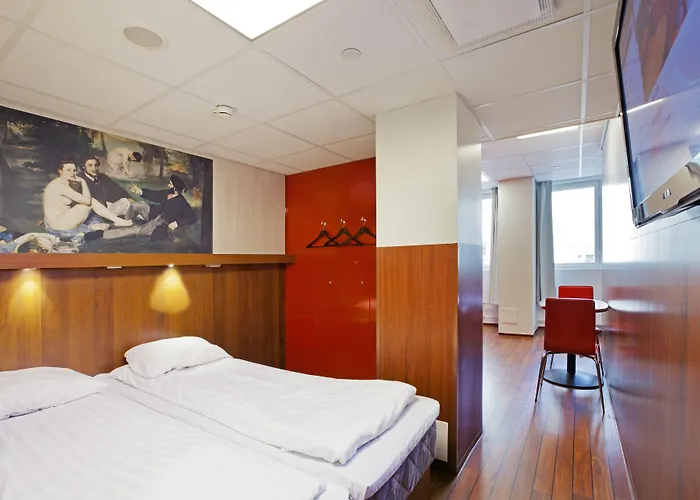 Omena Centre Hotel 3*