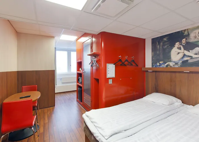 Hotel Omena Centre 3*